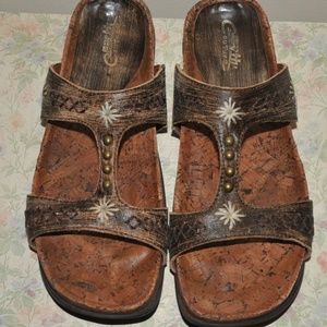 NWOB Earth Coulture Sorrento Brown Cork 10B Sandal